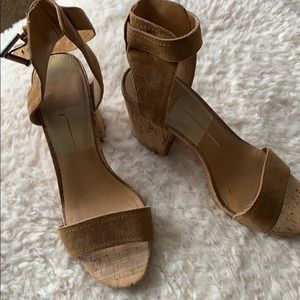 adorable shoe goes with everything!